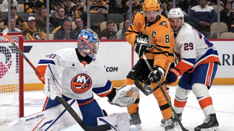 Iļja Sorokins, Sidnijs Krosbijs, Žonatans Druēns. Foto: AP/Scanpix