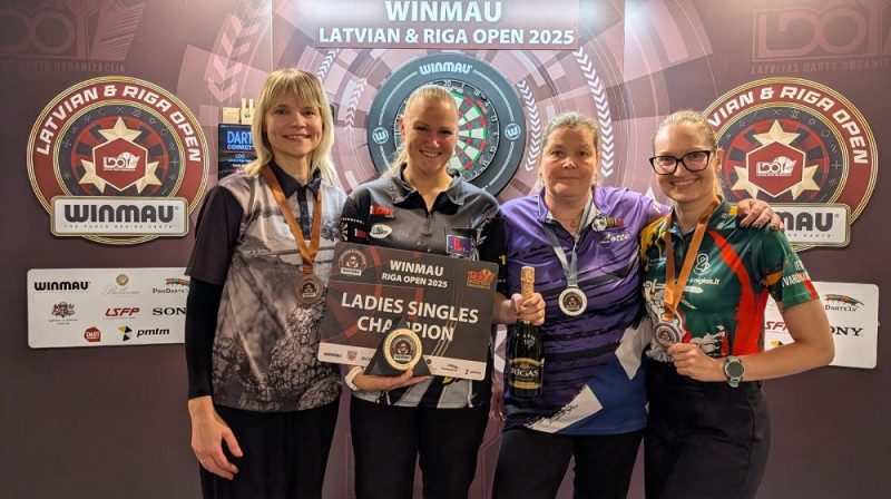 Anda Vīksna (pirmā no kreisās). Foto: LDO.