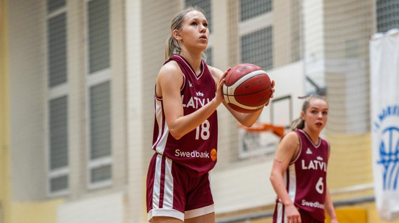 Santa Ozola un Zane Dzenīte 2026. gada 3. janvārī. Foto: Basket.ee