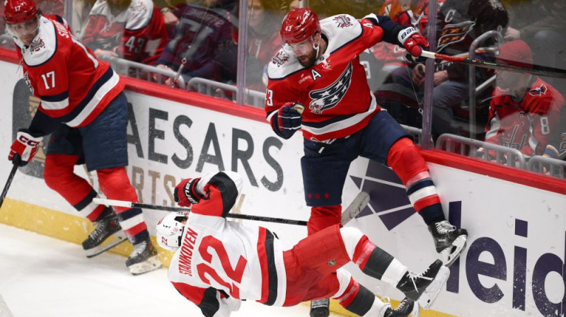 Toms Vilsons izpilda spēka paņēmienu. Foto: AP/Scanpix