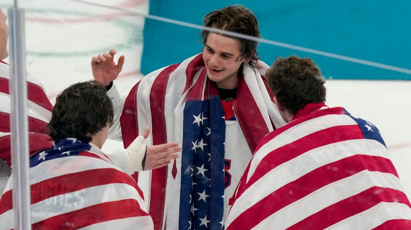 Džeks Hjūzs centrā. Foto: AP/Scanpix