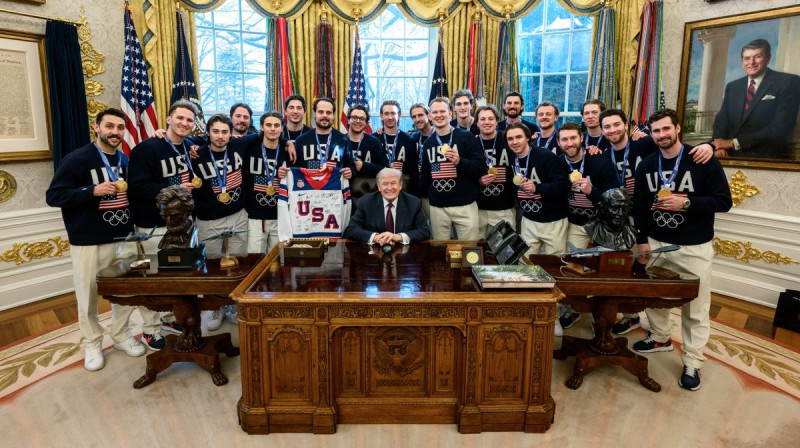 Donalds Tramps un ASV hokeja izlase. Foto: White House