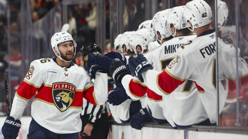 Uvis Jānis Balinskis un komandas biedri. Foto. AP. Scanpix
