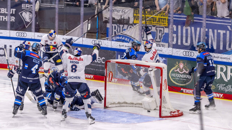Minhenes "Red Bull" vārtu guvuma mirklis Ingolštatē. Foto: Fotostand/Scanpix