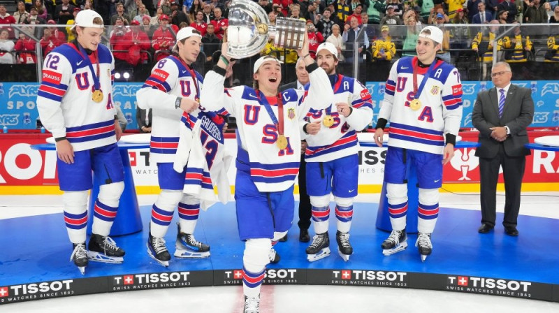 ASV izlases hokejisti pēc triumfa pasaules čempionātā Foto: IIHF