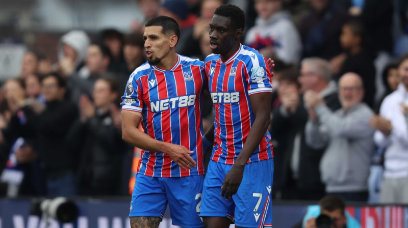 Daniels Munjoss un Ismaila Sars. Foto: ZUMAPRESS/Scanpix