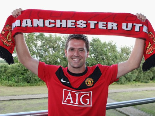 Oficiāli: Ouvens pievienojas "Manchester United"