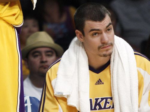 Morisons spēlēs "Lakers" Vasaras līgas komandā