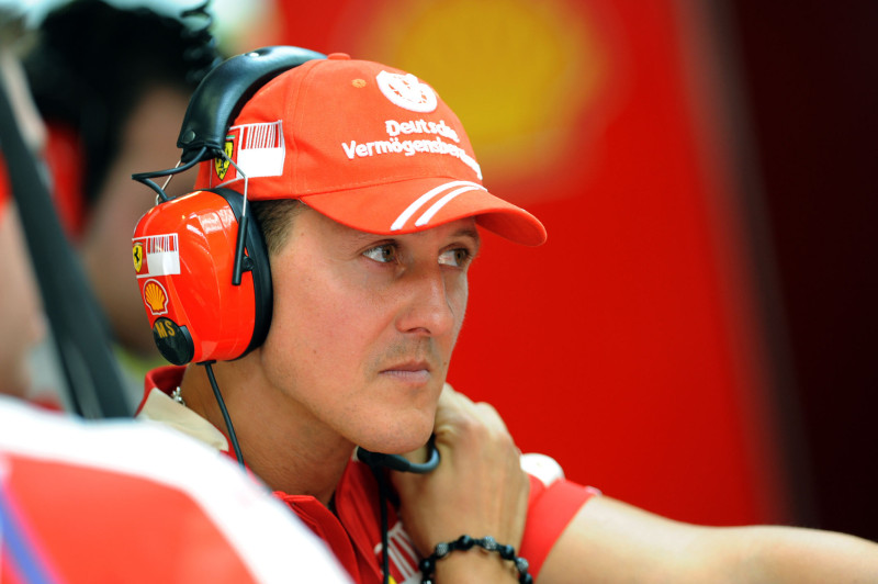 Šūmahers - arī nākamos trīs gadus "Ferrari" komandā