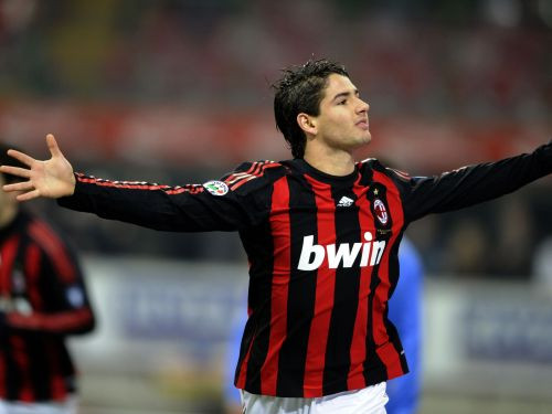 Pato pagarina līgumu ar ''AC Milan'' līdz 2014. gadam