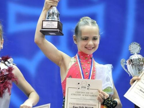 Latvijai zelta godalga pasaules čempionātā bērnu fitnesā