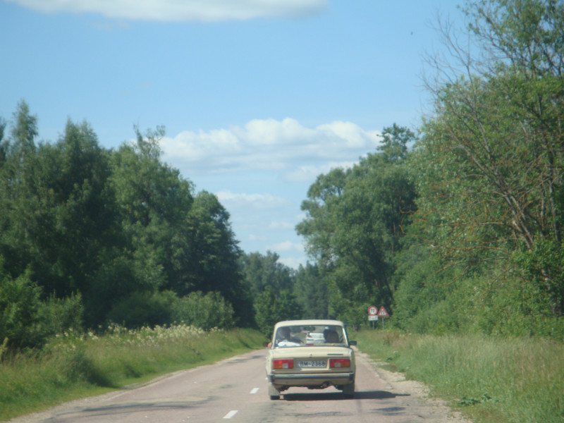 Par sievietēm un automašīnām