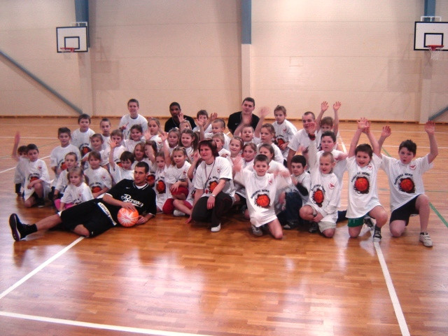 Basketbols aicina Vallē + video