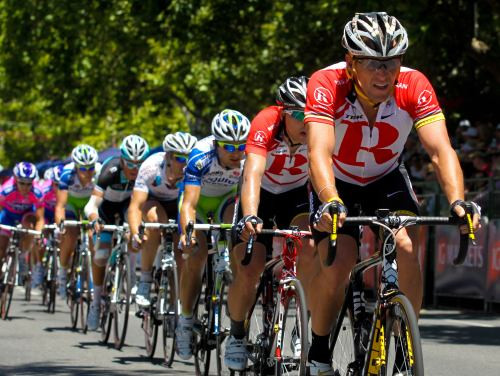 Ārmstrongs atvadās, "Tour Down Under" triumfē austrālietis Mejerss