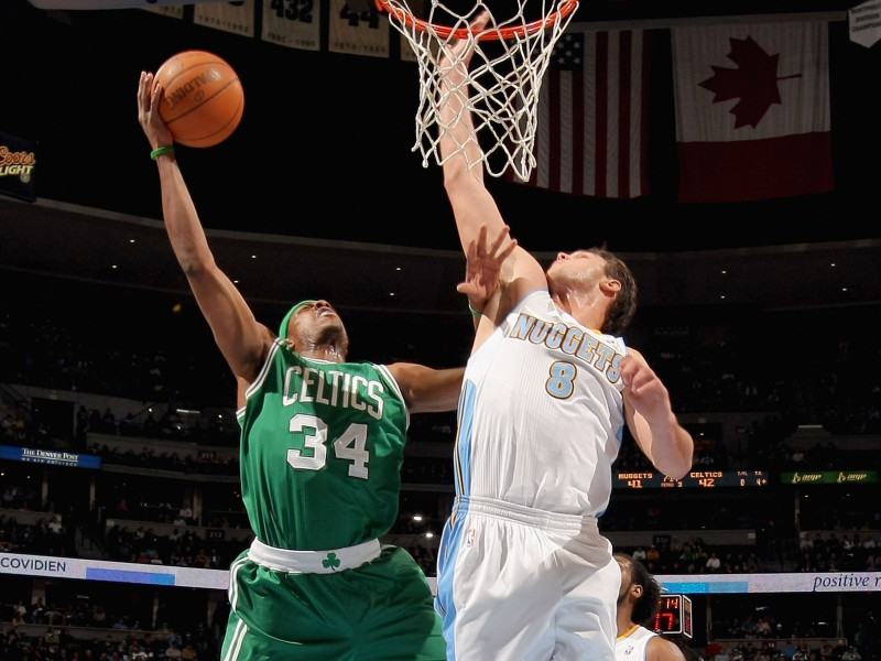 "Heat" zaudē Čikāgā, "Celtics" Denverā