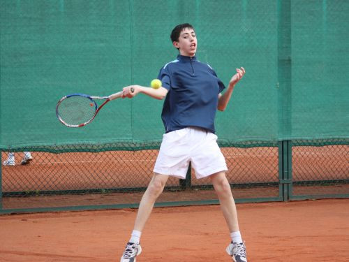 Noslēgušās Rīgas jaunatnes meistarsacīkstes tenisā
