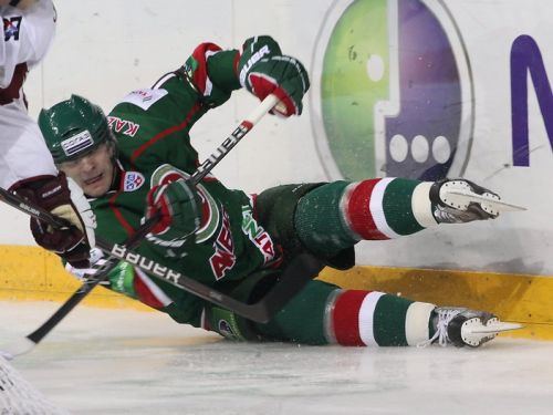 "Amur" sagrauj Dārziņa "AK Bars" un pārņem vadību KHL