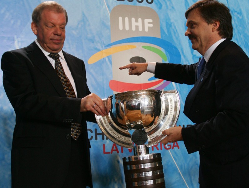 Lipmans dodas pie Fāzela, gatavs 2017. gadā Rīgā sarīkot hokeja svētkus