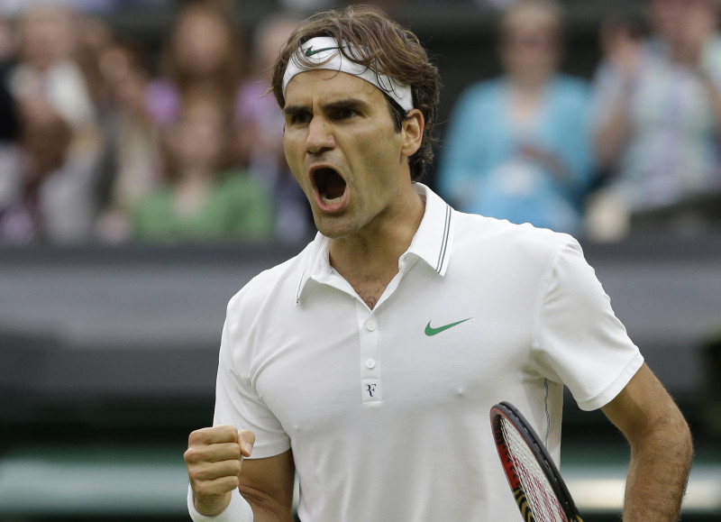 Federers pārspēj Džokoviču, astoto reizi spēlēs Vimbldonas finālā