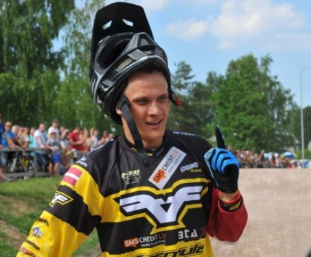 Treimanim otrā vieta Pasaules kausa posmā BMX Superkrosā