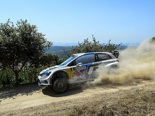 Ožjē dominē Sardīnijas WRC rallija pirmajā dienā