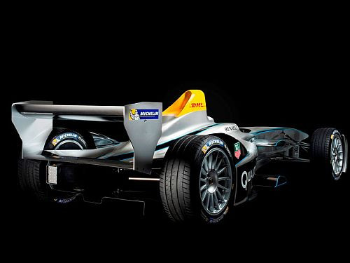 Frankfurtē prezentēta F1 konstruktoru radītā "Formula E" (+foto)