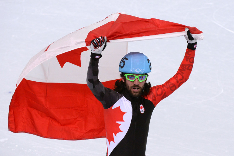 Kanādietis Č.Hamelins triumfē šorttreka 1500 metros