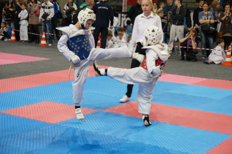 Latvijas jauniešiem piecas uzvaras starptautiskā taekvondo turnīrā Daugavpilī