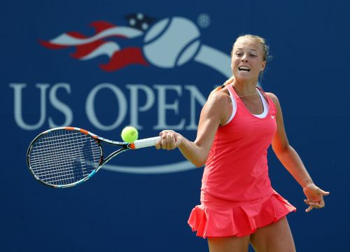 Kontaveita sasniedz "US Open" 3. kārtu, Benčiča atspēlē trīs mačbumbas