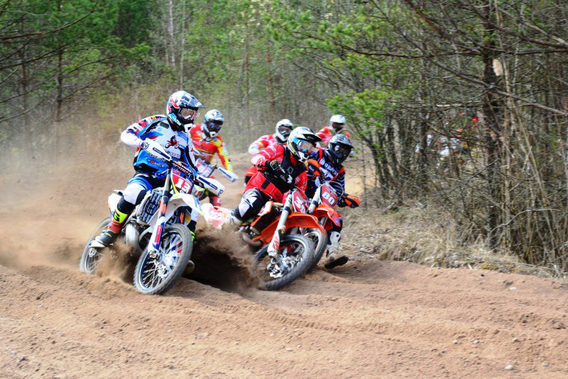 Enduro sacensības ar motokrosa pārstāvju konkurenci – Cross Country Ķesterciemā