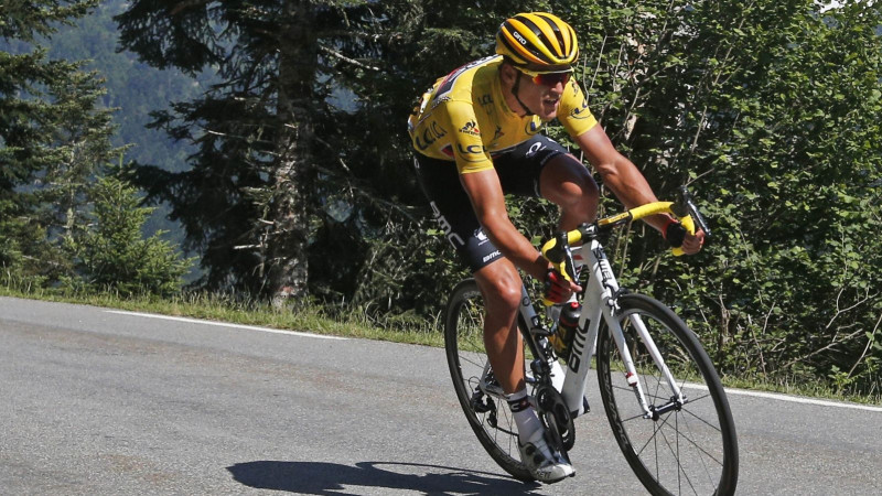 Ceļu aizšķērso un "Tour de France" rezultātus ietekmē piepūšamā barjera