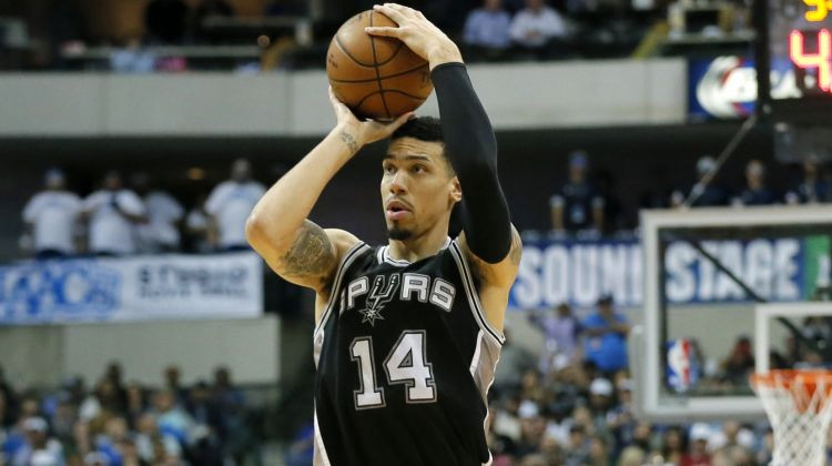 "Spurs" pamatsastāva aizsargs Grīns izlaidīs NBA sezonas sākumu