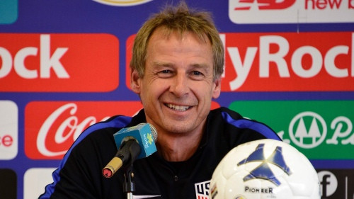 Klinsmana piecu gadu darbs ASV izlasē beidzas pēc 0:4 Kostarikā
