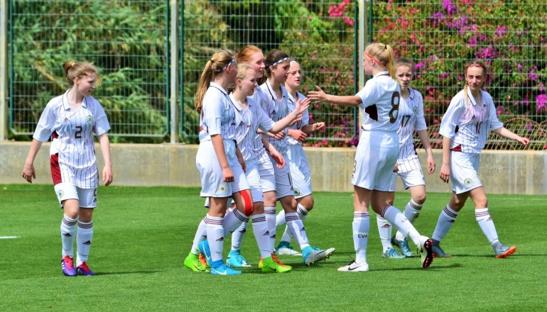 U17 futbolistēm uzvara pār Moldovu