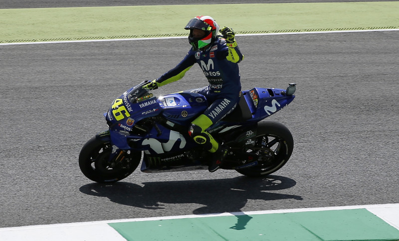 Rosi izcīna pirmo uzvaru "MotoGP" kvalifikācijā kopš 2016. gada
