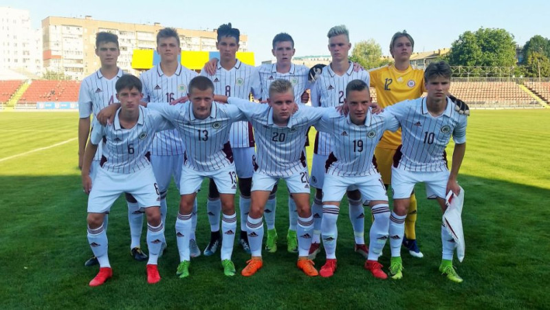 Latvijas U17 futbolisti ar zaudējumu sāk pārbaudes turnīru Ukrainā