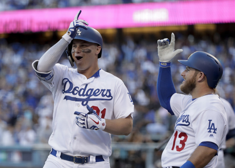 "Dodgers" izslēgšanas mačus sāk ar graujošu uzvaru