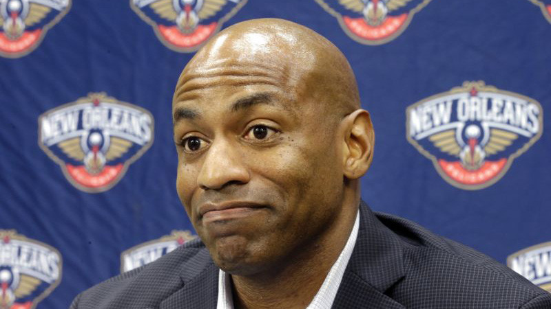 Deivisu neaizmainījušais Dempss tiek atlaists no "Pelicans" ģenerālmenedžera amata