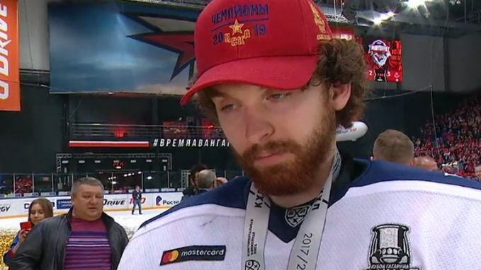 KHL čempioniem pasniedz medaļas ar pagājušās sezonas lentām