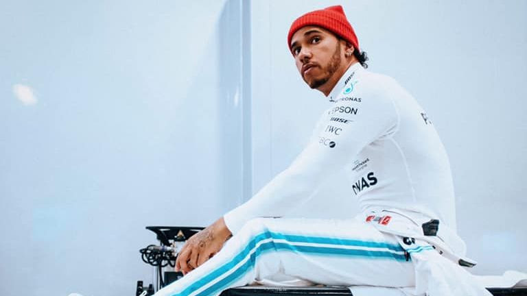 Hamiltons: "F1 pilotiem nevajag dopingu, jo nav lielas slodzes"