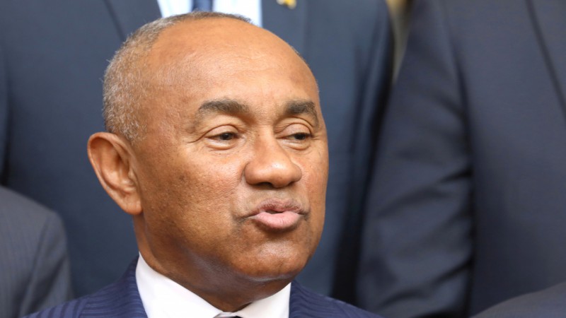 Parīzē policija aiztur FIFA viceprezidentu Ahmadu