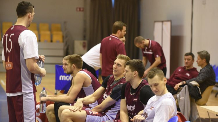 Latvijas vīriešu izlasei Tokijas OS sapnis izdziest FIBA noteikto kritēriju dēļ