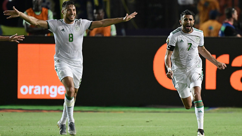Mahrezs pēdējā sekundē izrauj vietu Alžīrijai Āfrikas Nāciju kausa finālā
