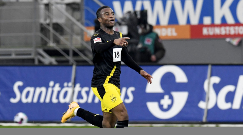 Volfsburgai piektā sausā uzvara pēc kārtas, zaudē abas "Borussia" komandas