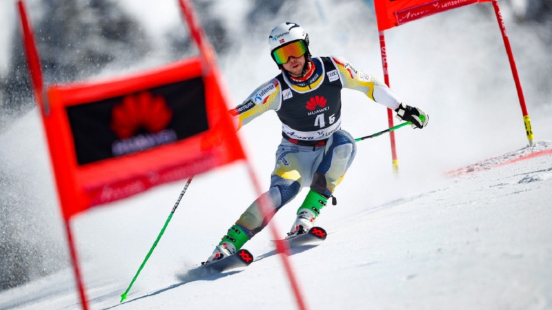 Pasaules čempioni norvēģi uzvar komandu sacensībās kalnu slēpošanā