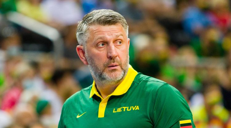 Lietuvas galvenais treneris pēc netikšanas uz Tokiju atzīst kļūdas un atkāpjas no amata