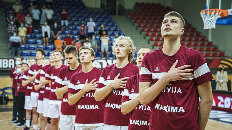 Latvijas U19 izlasei divi varianti, kā uzvarēt B grupā