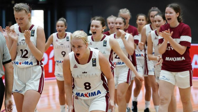 Latvijas U16 meiteņu izlasei saspringta uzvara pār Vāciju
