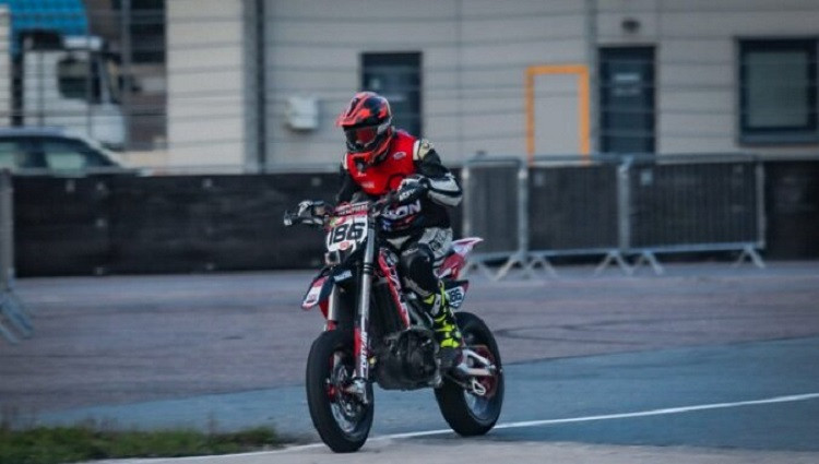 Freimanis uzvar Latvijas čempionātā supermoto