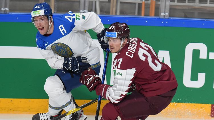 Kazahstānas izlases aizsargs – jaunais KHL algu līderis